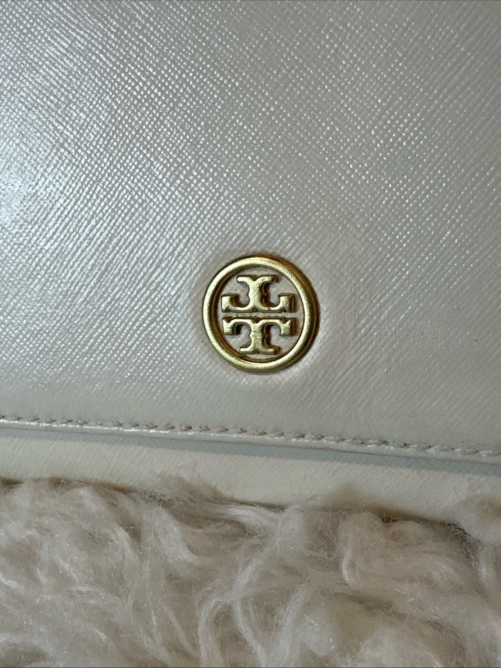 🎉 SALE Tory Burch Robinson Bag Wallet On A Chain with Gold Logo - Picture 9 of 9